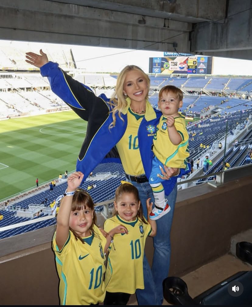 central vivijr tweet media