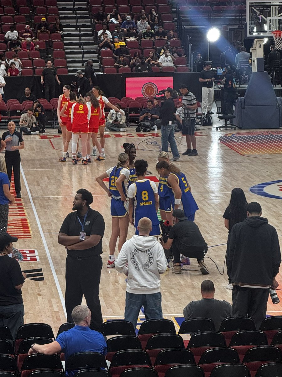 vjhAlways100's tweet image. #Always100 #Keepworking