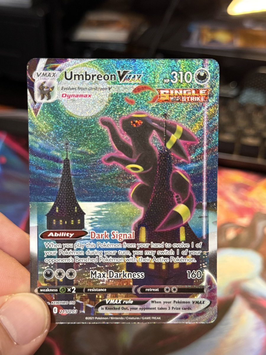 CharizardEats tweet media