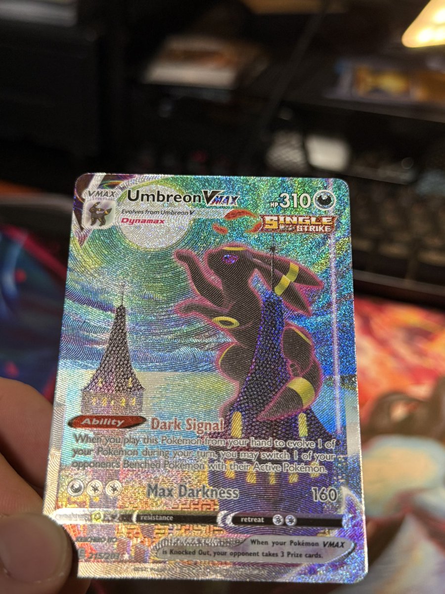 CharizardEats tweet media