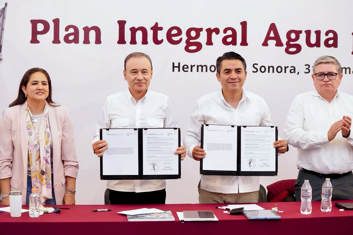 AlfonsoDurazo's tweet photo. Presentamos proyectos estratégicos hídricos que permitan asegurar el abasto de agua en diferentes sectores del estado.
Con inversiones en agua potable, uso hidroagrícola y saneamiento, y en coordinación con @conagua_mx, fortalecemos el suministro y el bienestar de las familias sonorenses.
#SonoraSeTransforma #GobiernoDeSonora