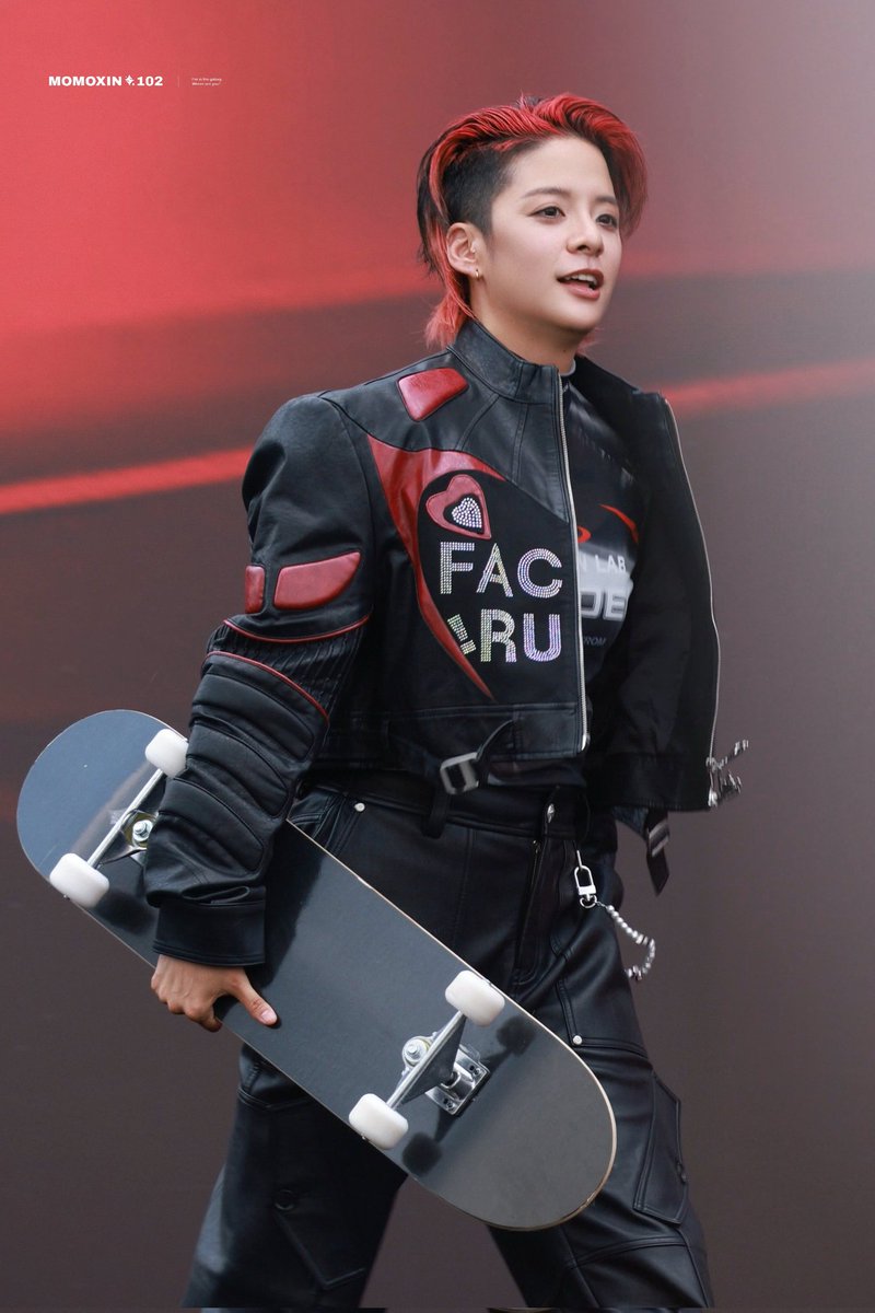#Amber #AmberLiu #엠버 
cr weibo: MOMOXIN102 
weibo.com/7994681746/528…