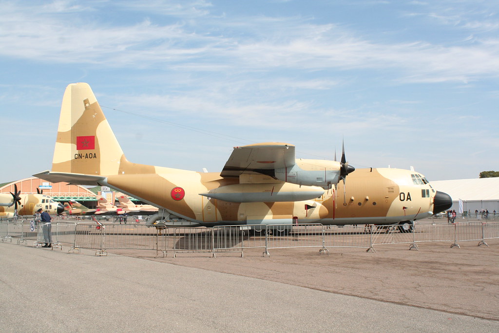 KOMARMIES's tweet image. Royal #Moroccan Air Force 🇲🇦C-27J Spartan x C-130H Hercules Transport #Aircraft #Morocco #Maroc