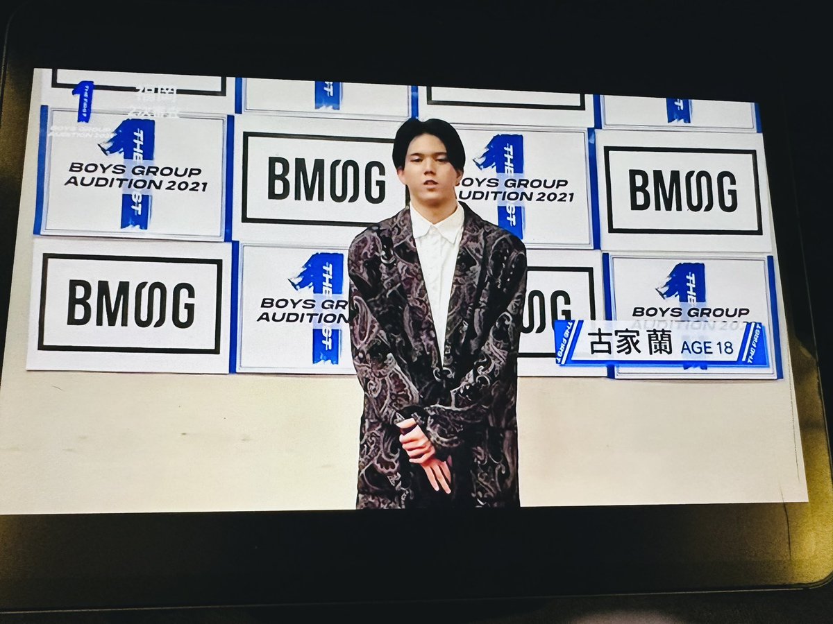 lute_ism's tweet image. イスタンブール空港で #The_First をダウンロードして空の上で久しぶりに見返す。あれから5年、突っ走って来た #SKIHI と #BMSG のアーティストできっとこの先のビジョンもあるんだろうけど最近はそういうのが聞けてない感じ…あの頃沢山勇気もらったなぁ…
しょっぱなから #RAN くん出てきてわーい🙌