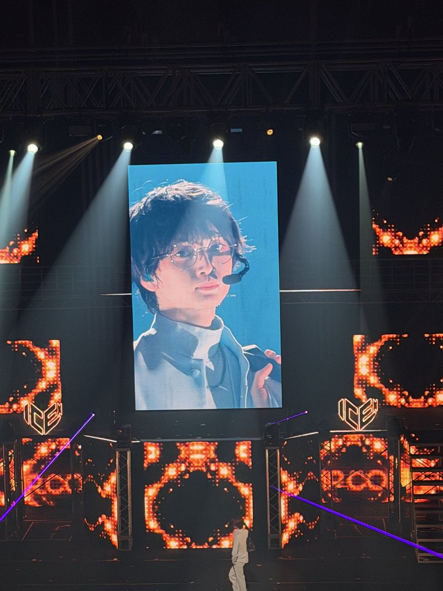 りじちょー tweet media