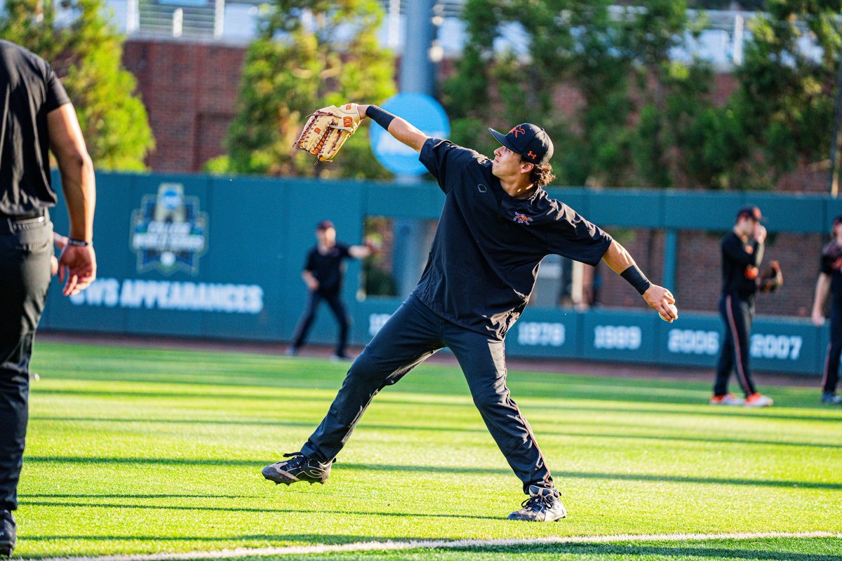 GoCamelsBSB's tweet photo. 📍 Chapel Hill 

#RollHumps🐪⚾️ https://t.co/w0EMG71pDs
