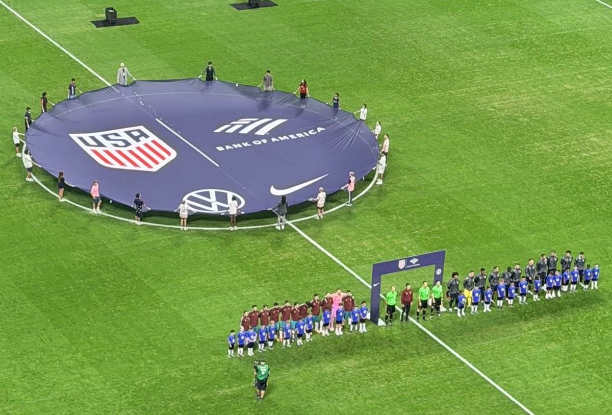 marchenrypd's tweet photo. 🇺🇸 vs 🇵🇹 

Kick off!!! 🚀 https://t.co/xJcU1aIGYR