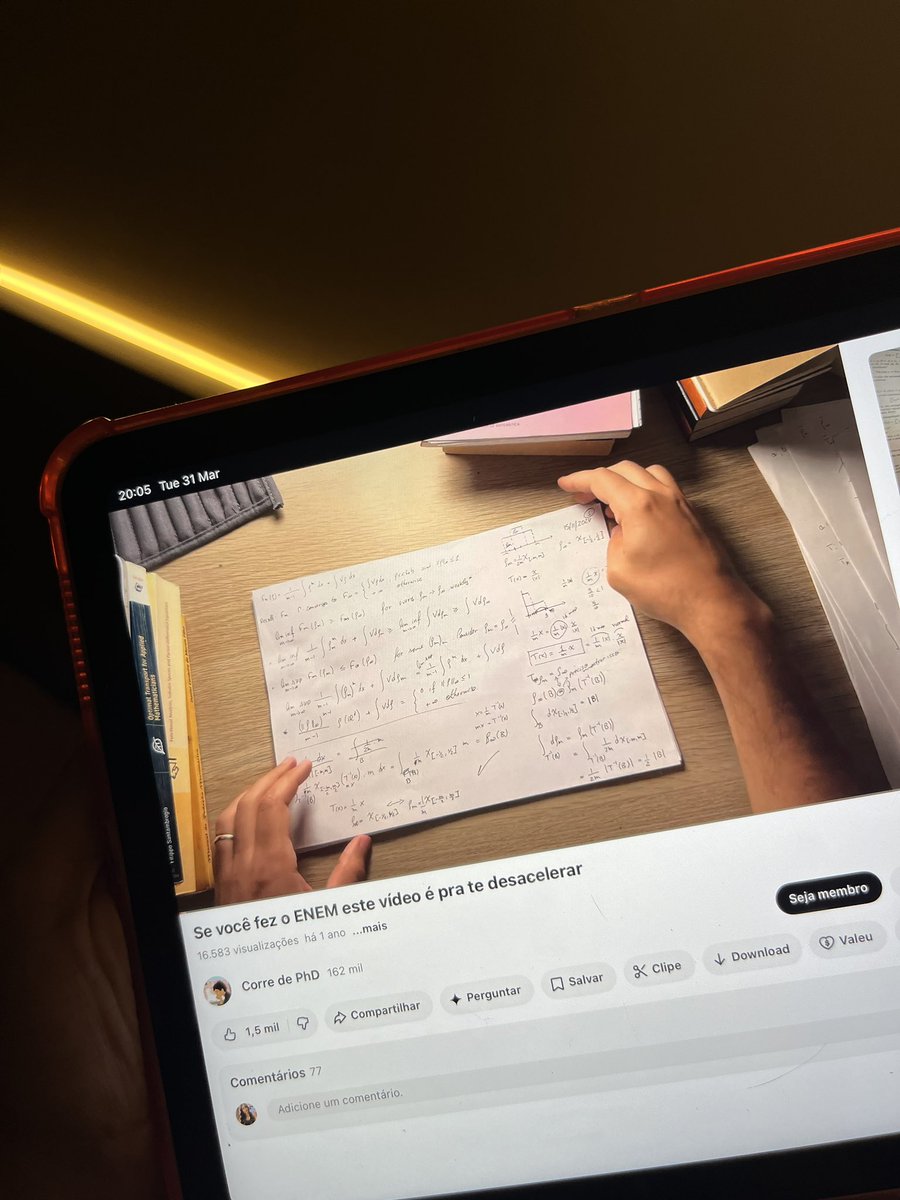 studywmily's tweet photo. uma indicação rápida: Corre do Phd https://t.co/T6fDS9WNvU