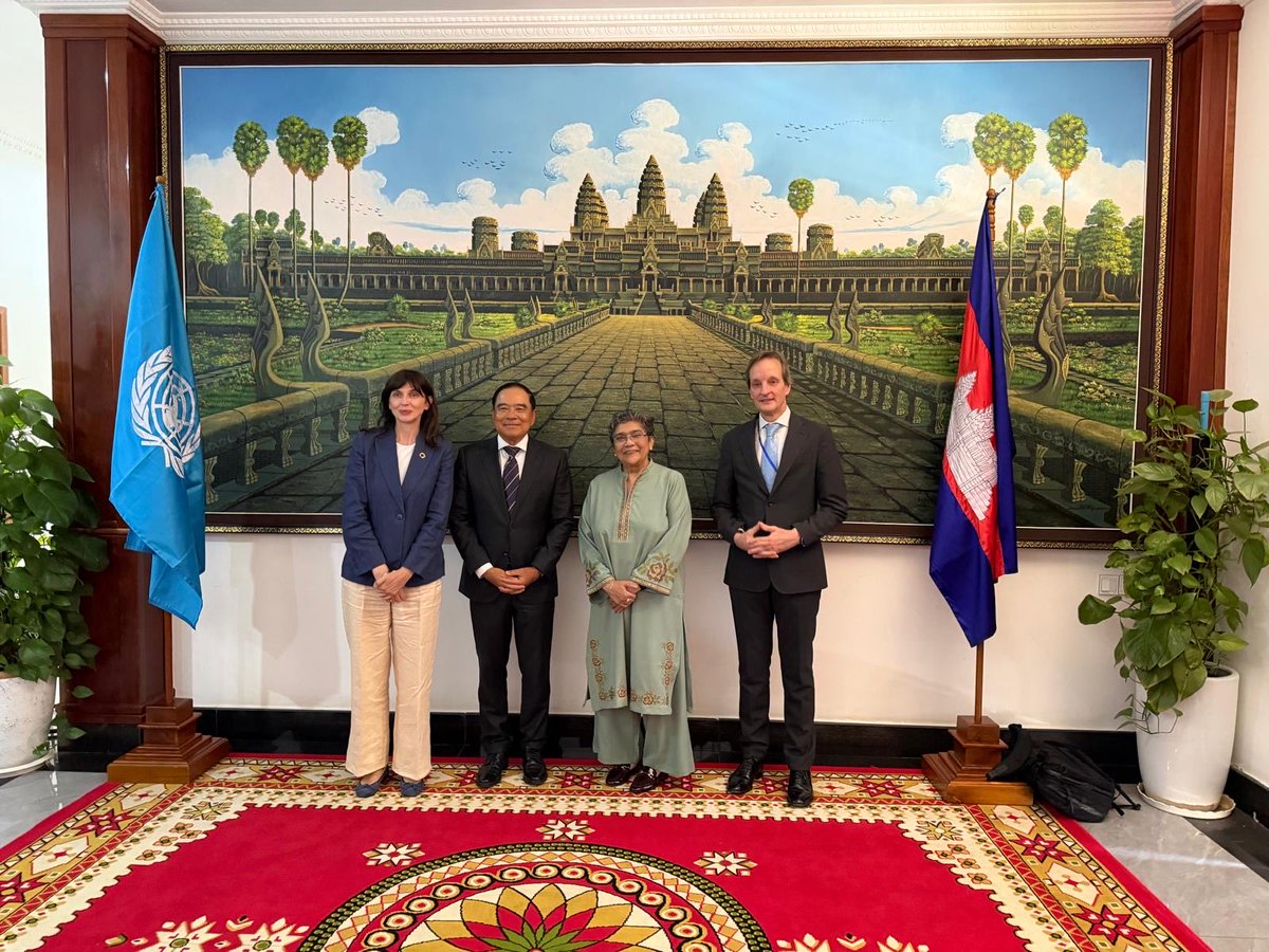 USGRabab_UN's tweet photo. A pleasure to meet @thuch_ly, 🇰🇭’s Senior Minister, at the Asia-Pacific #DPoA Mid-term Regional Review. Thanked him for hosting this important meeting in Phnom Penh &amp; commended 🇰🇭's leadership on LDC issues. I look forward to close collaboration on the road to the 2027 #MTR. https://t.co/xUdJHmNh9x