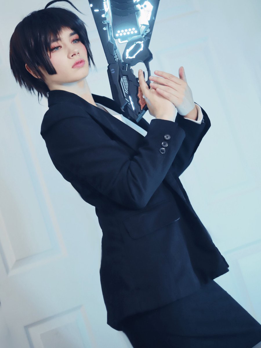 seven (cos + photo) tweet media