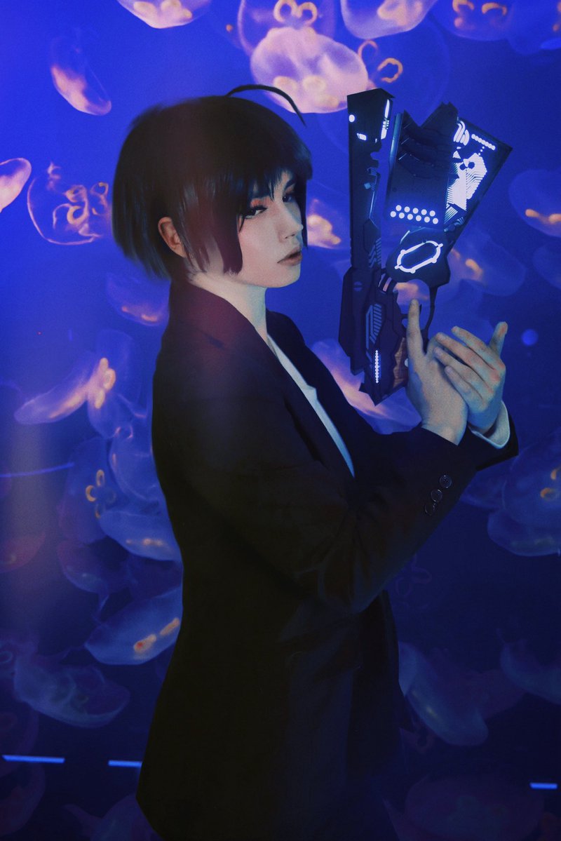 seven (cos + photo) tweet media