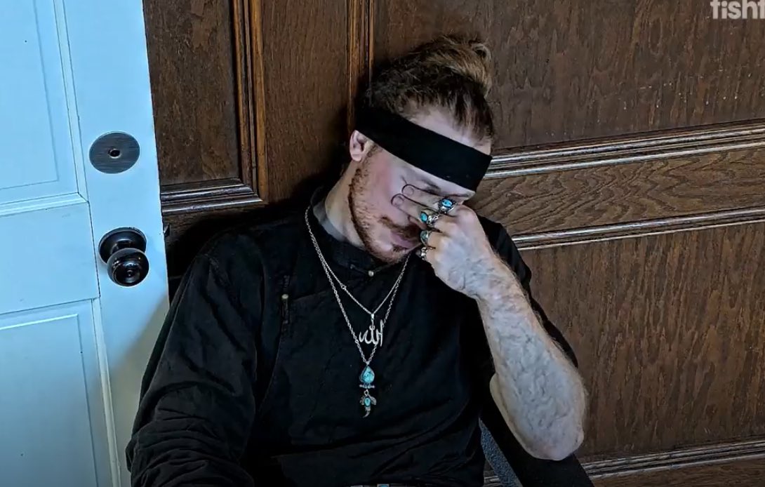 Stranger tweet media