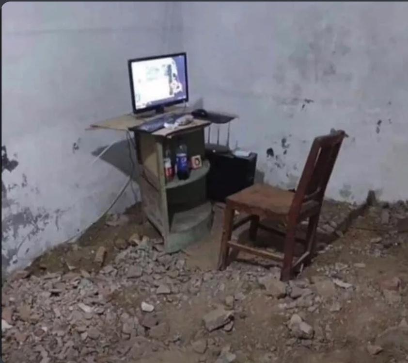 KellyNewbie (🇨🇦 / TOO BUSY HELP) tweet media