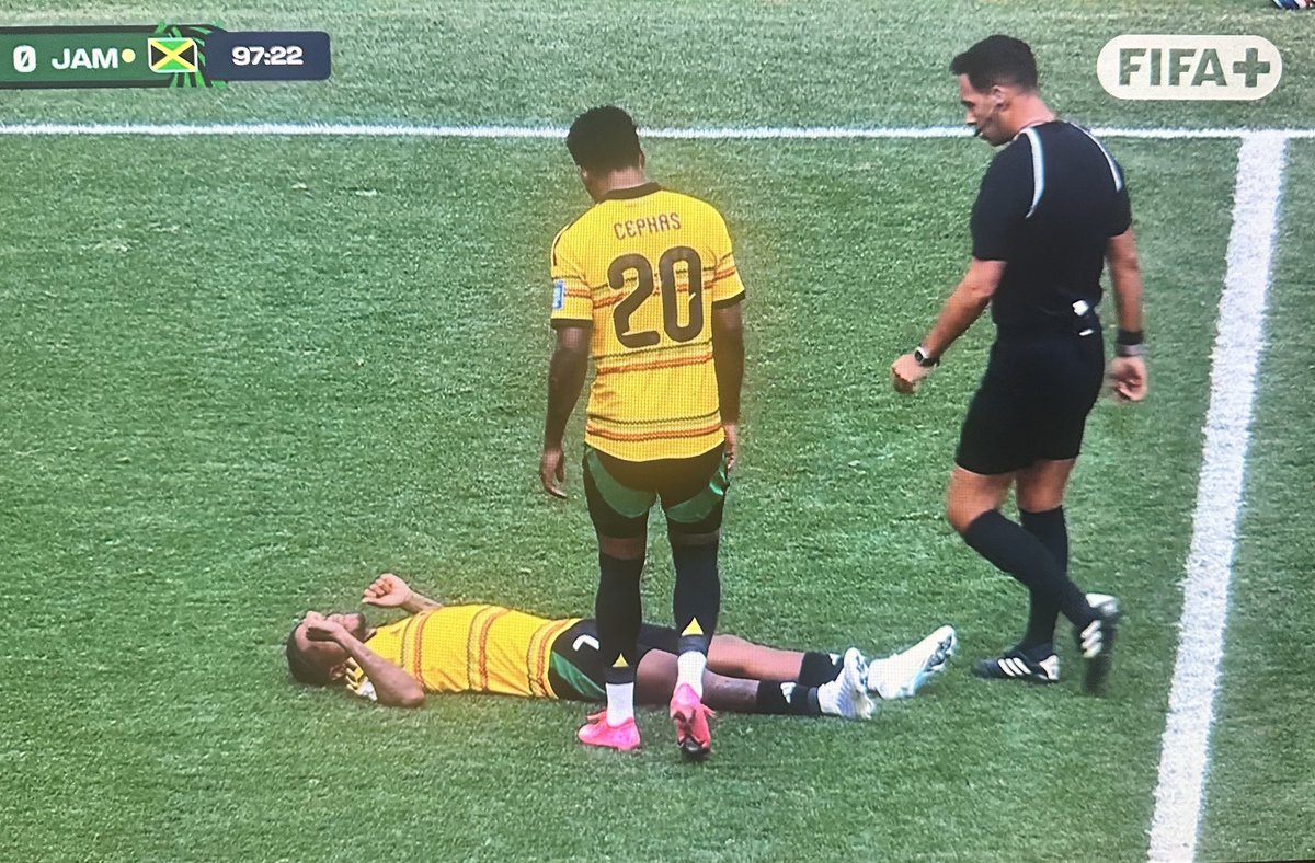 questimes tweet media