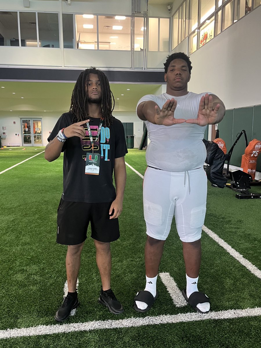 JGarner66681's tweet image. Had an amazing time @CanesFootball spring practice, the DL never stopped moving, and @charles_a4 is different 🔥🙌

@AREALGENTLEMEN @JasonTaylor @TheCribSouthFLA @VL_Sports @JaredClark2 @Mooney_FB 

#balling #built #for #this