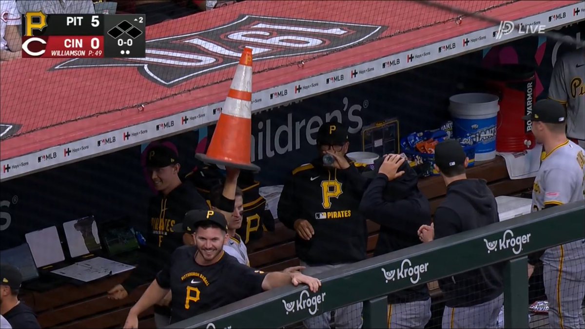 No Context Pittsburgh tweet media