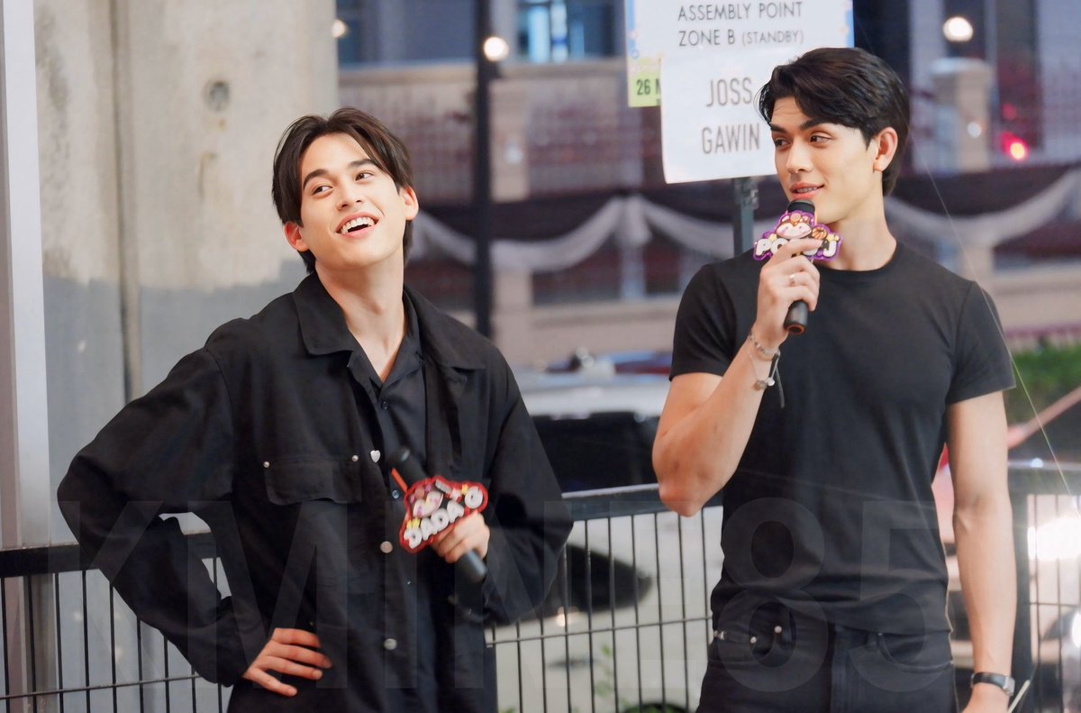 K M I N E 8 5 🦋 tweet media