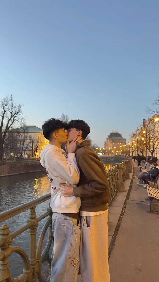 men loving men tweet media