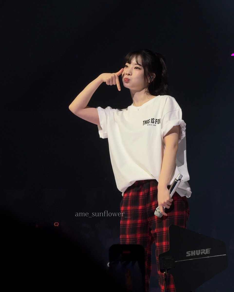 ame_sunflower__'s tweet photo. 250928 TWICE THIS IS FOR MACAU

back to my first love 🥰

#AprilFoolsDay 
#트와이스 #TWICE
#다현 #DAHYUN https://t.co/cckrmJUikH