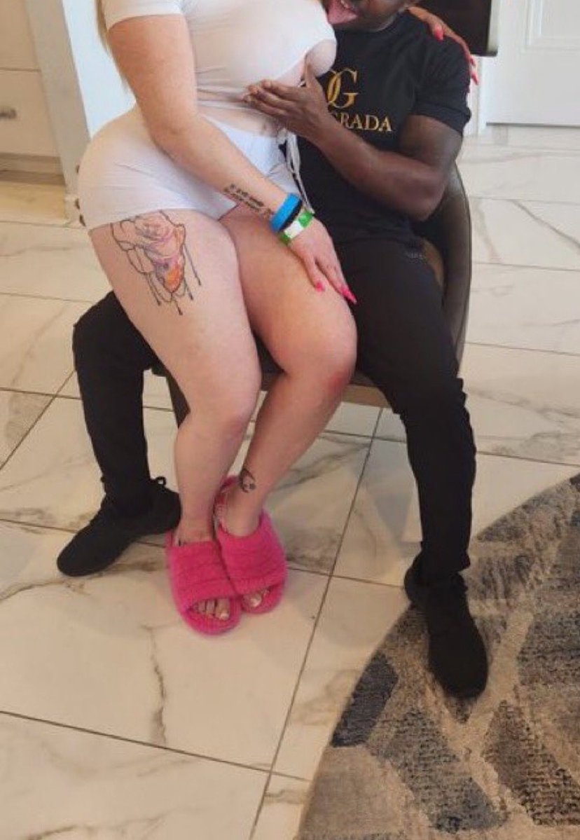 متعة الدياثه tweet media