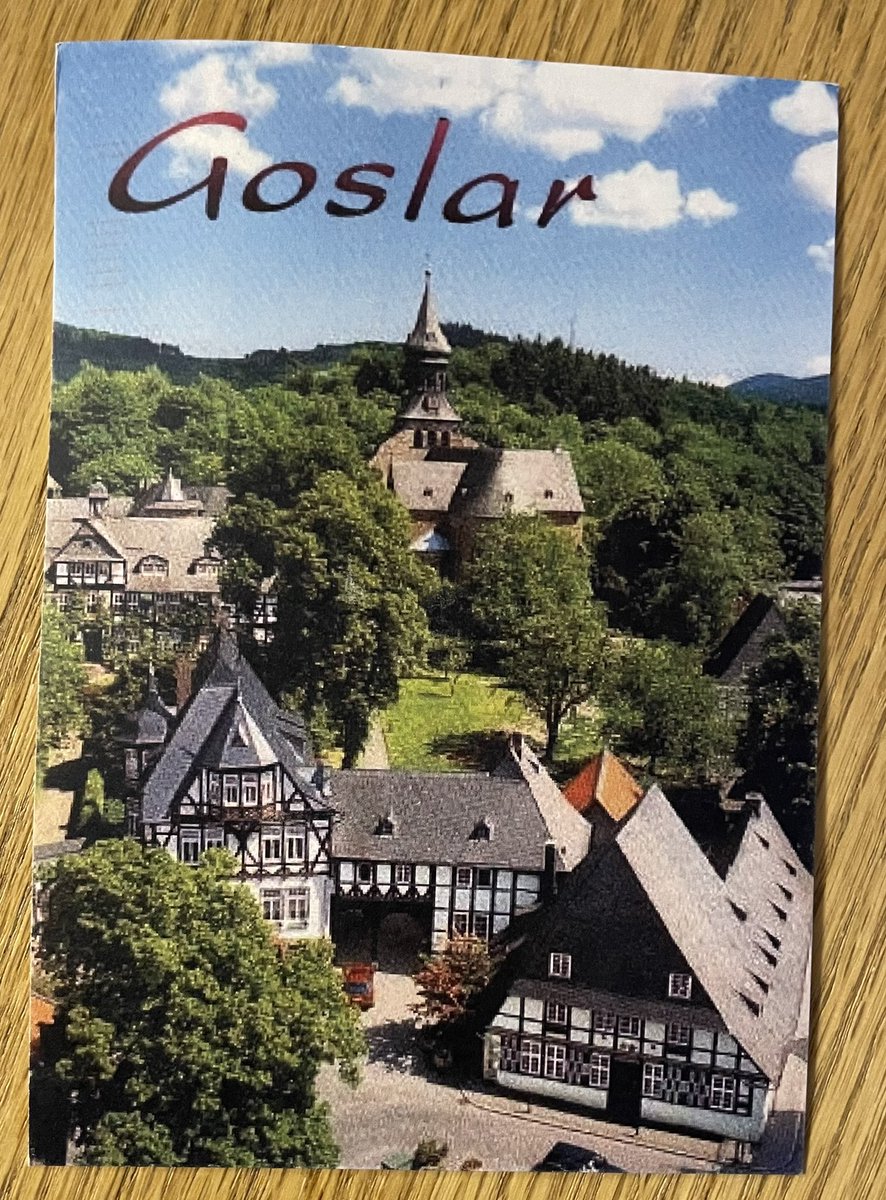 Denis B_land tweet media