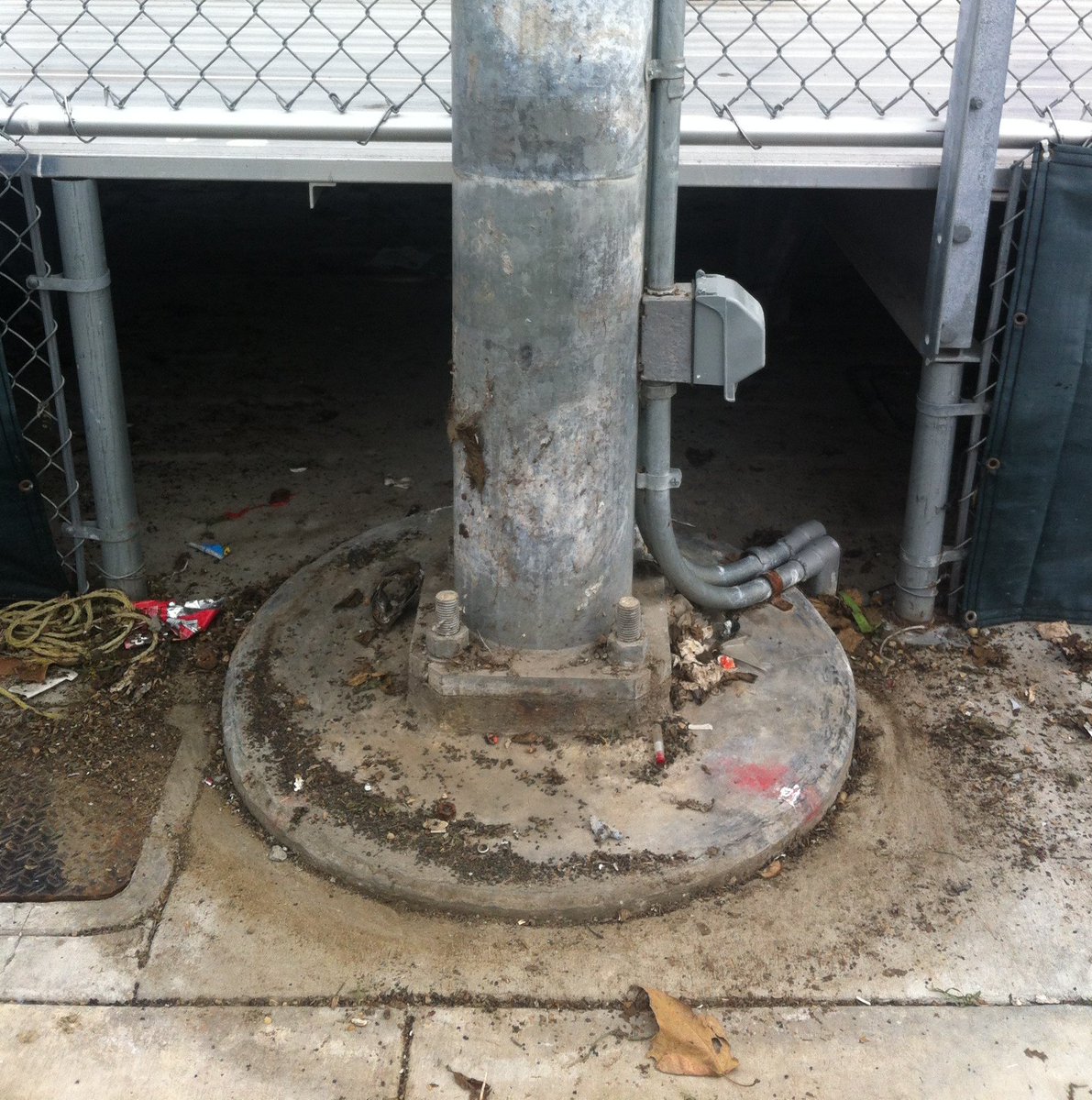 SVPadding's tweet photo. Most providers will take one look at a job like this and pass. We said, "Challenge accepted." Irregular shapes, awkward angles, exposed conduit, we wrap it all!
If your facility has a padding problem that's been sitting in the "too hard" pile, that's our specialty. #ncaa https://t.co/nhaWD9FBFv