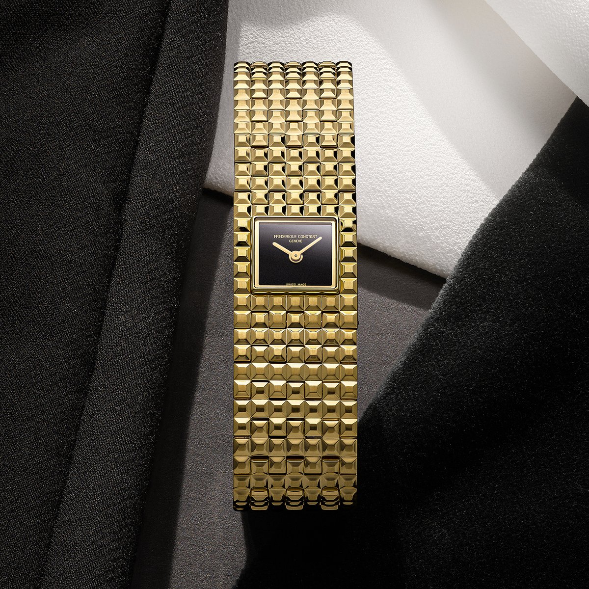 luxurylifestyle's tweet image. The Collection Expands: Frederique Constant Unveils The New Classics Manchette Creation luxurylifestyle.com/headlines/the-… #watch #craftsmanship #timepiece #luxurywatch