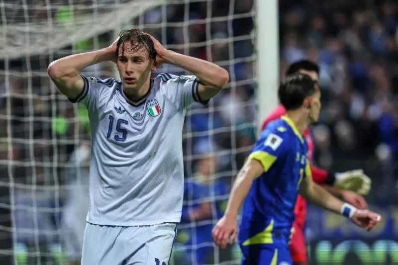 CiberHti's tweet photo. BREAKING: Bosnia 🇧🇦 mete Italy 🇮🇹 deyò nan mondial la. 

Penalties 4-1 📍 
Chanpyon mondial 2006 la gen plizyè ane li paka patisipe an Ewop jwèt la vin pi sere. https://t.co/3qxiwgGxPv