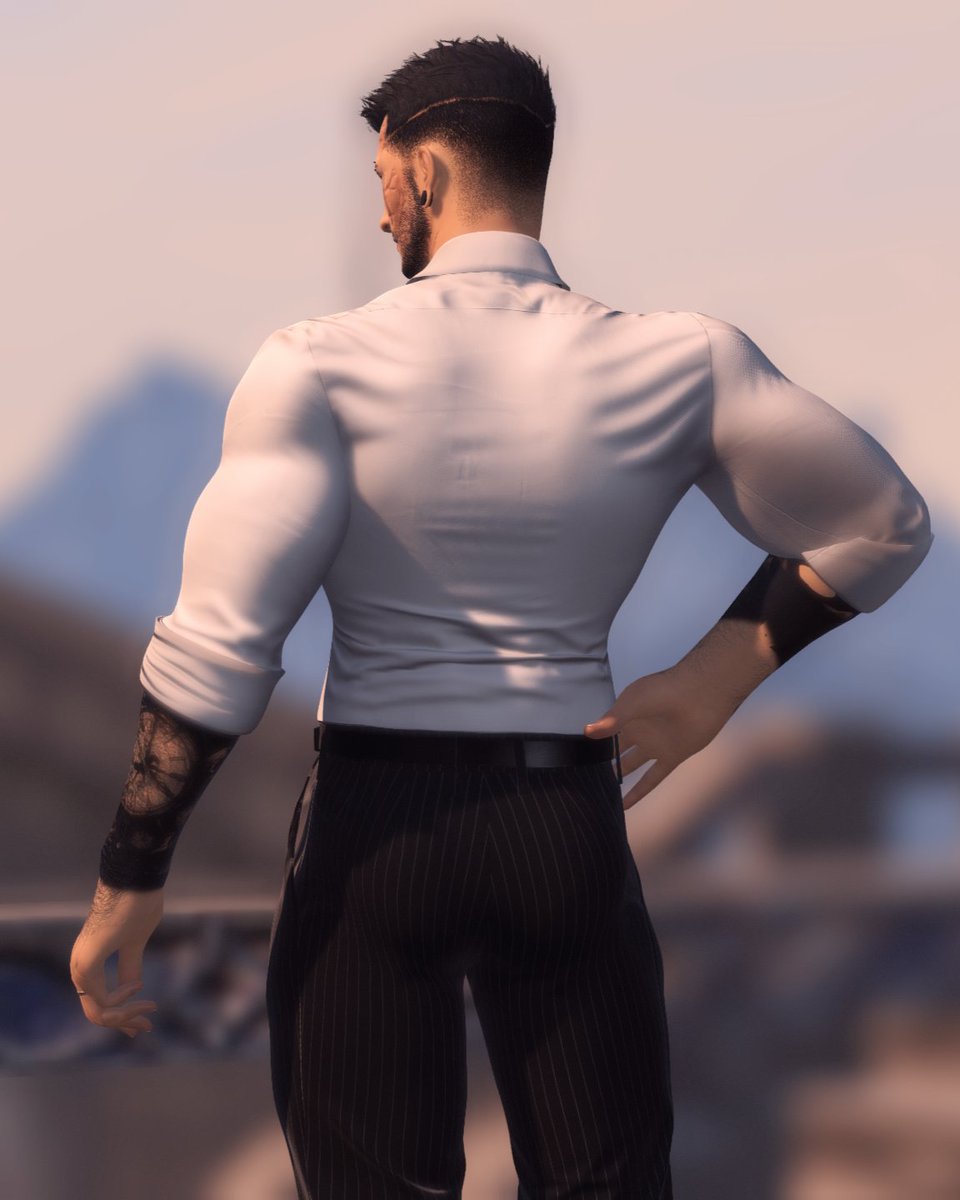 Saint_Graves's tweet photo. Might need to dress up more often. https://t.co/u54T1kj8T4
