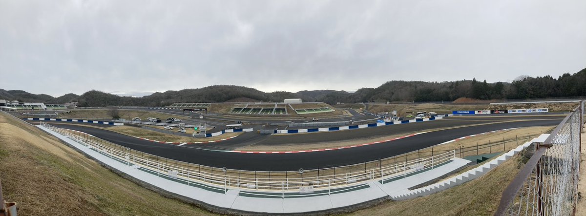 昨日よりシム界隈で話題のタキミヤサーキットからおはようございます☔️