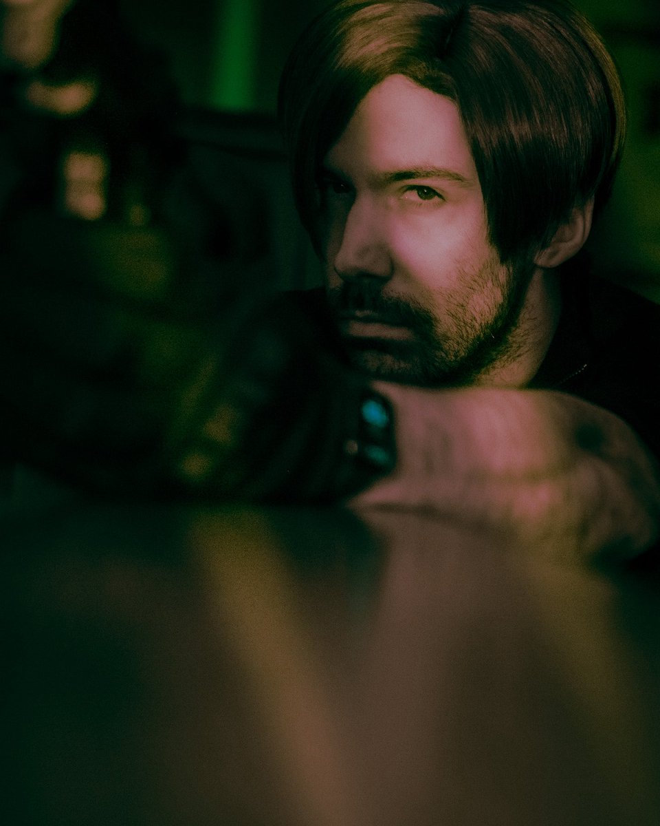 wheres_devin's tweet photo. Had fun doing a little self shot Leon set over the weekend. https://t.co/NXbOsnQcw8