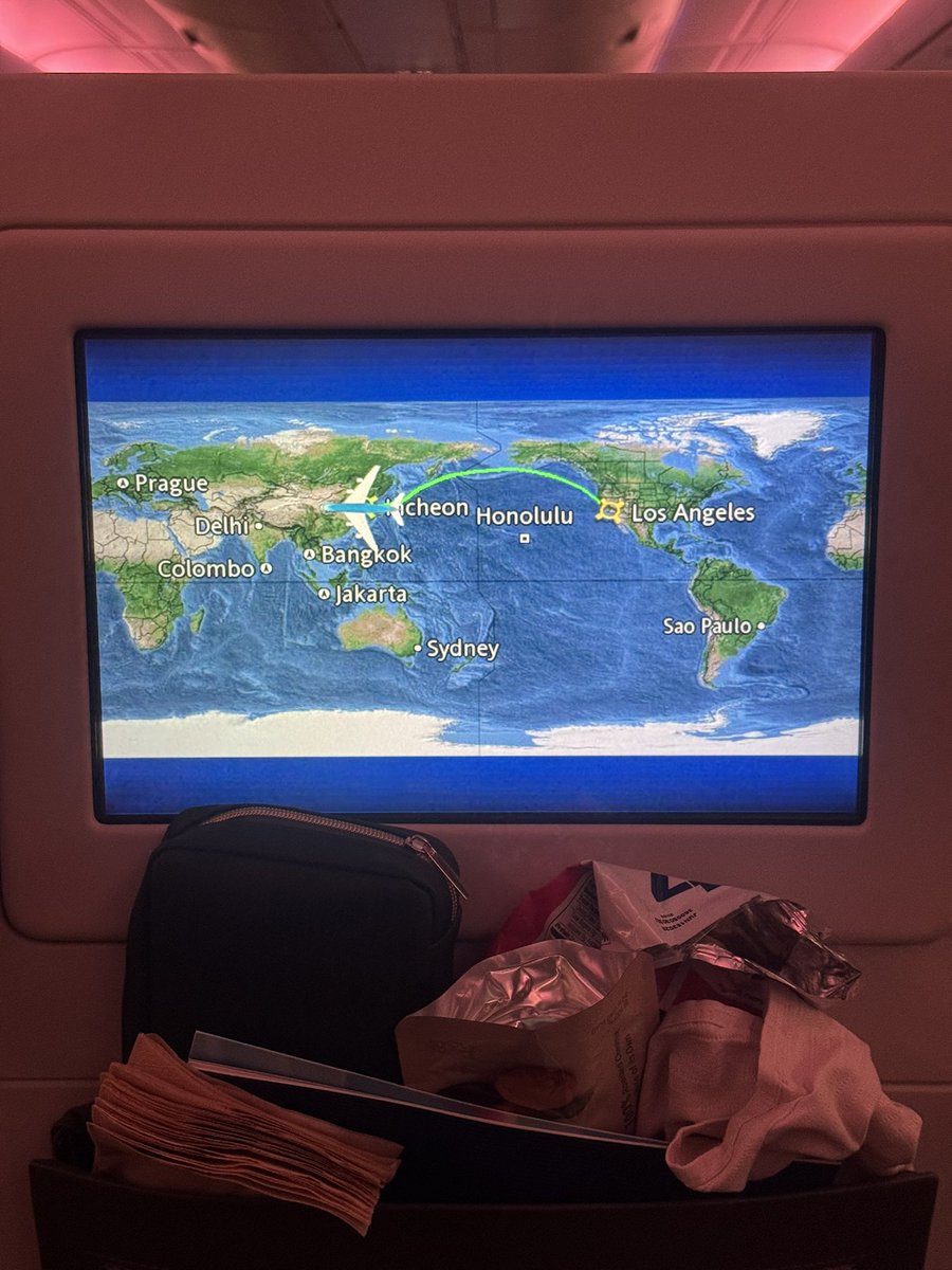 싹…………. tweet media