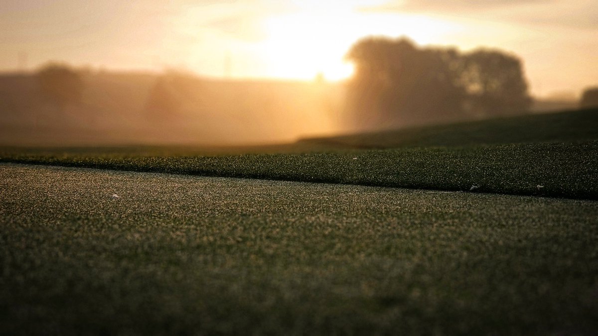 Here's an abstract look at the 4th green on Gray at Indian Creek.