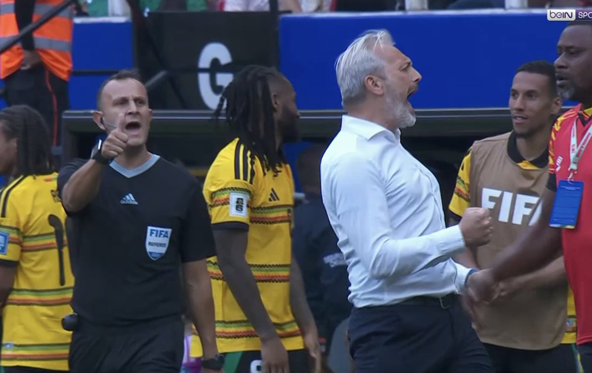 Instant Foot ⚽️ tweet media