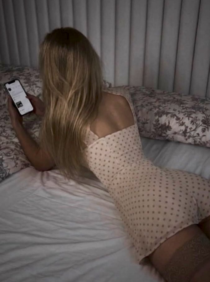 m.e.d.e.l tweet media