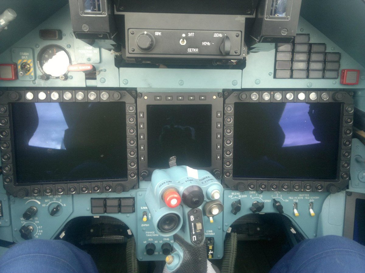 The Su-27_ tweet media