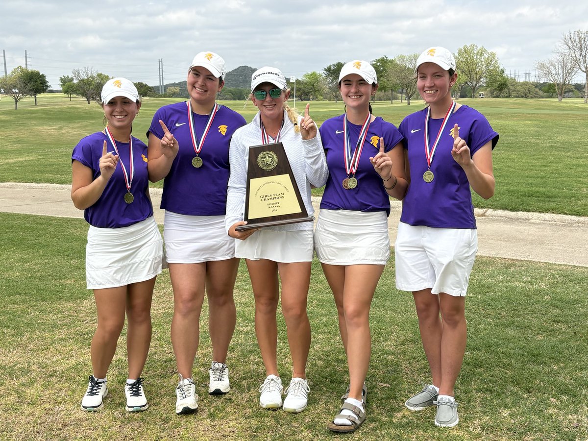 snmgolf's tweet photo. District Champs by 34 shots for the Pieper Lady Warriors. Jules shot 75-71 to get 3rd individually. She even carded an ace in round 2 (2nd individually 3 weeks). On to Regionals! https://t.co/6RfJaBwWGm