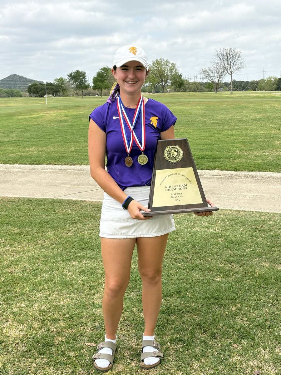 snmgolf's tweet photo. District Champs by 34 shots for the Pieper Lady Warriors. Jules shot 75-71 to get 3rd individually. She even carded an ace in round 2 (2nd individually 3 weeks). On to Regionals! https://t.co/6RfJaBwWGm