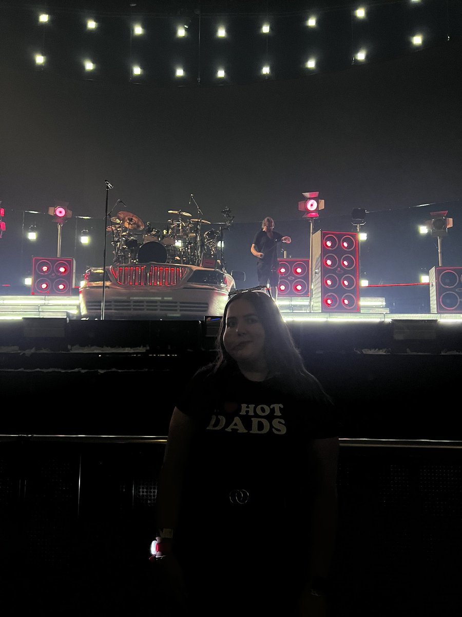 on tour ★🪩 tweet media