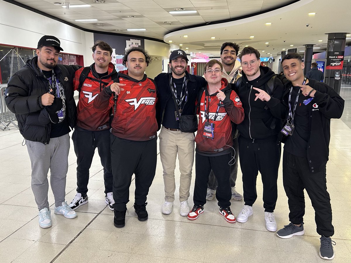 uStressed tweet media