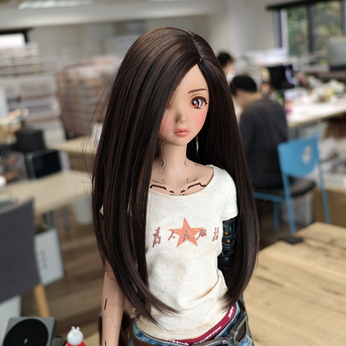 In life, we eventually come across two-faced people - so we thought… why not bring that concept into the doll world?

Introducing the Two-Faced Smart Doll head sculpt.

Unlike humans who smile at you with one face and stab you in the back with the other, our Two-Faced Smart Doll