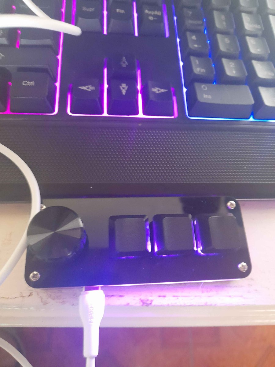 elmatigeims tweet media