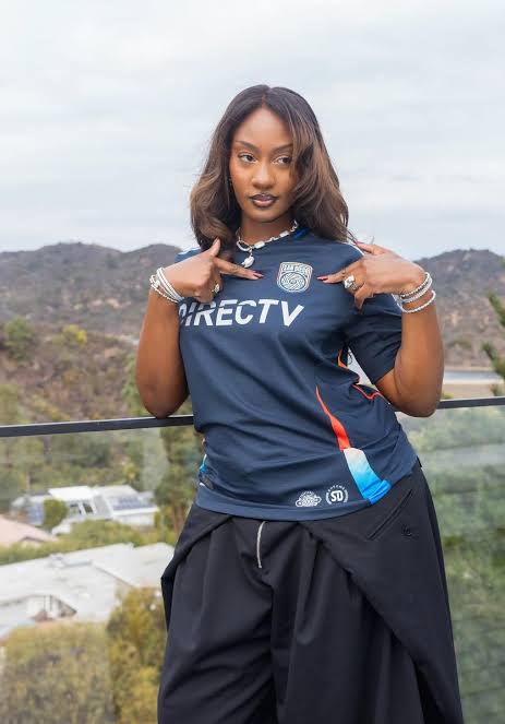 Born_star1 tweet media