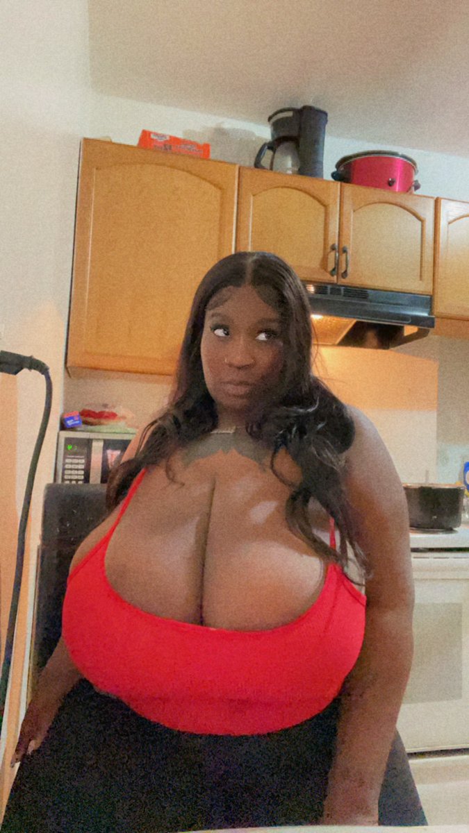 Nicole aka BIG Mama 😋 tweet media