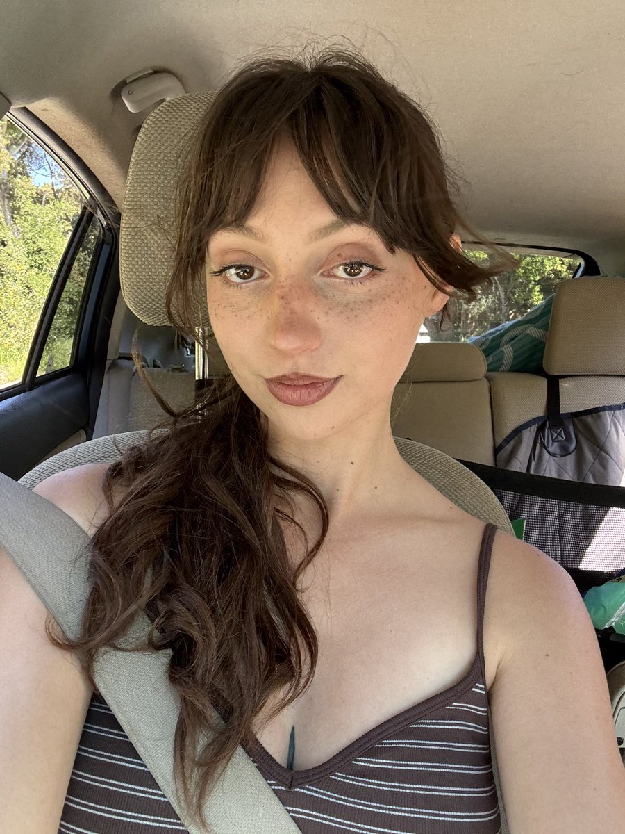 princess dracula tweet media