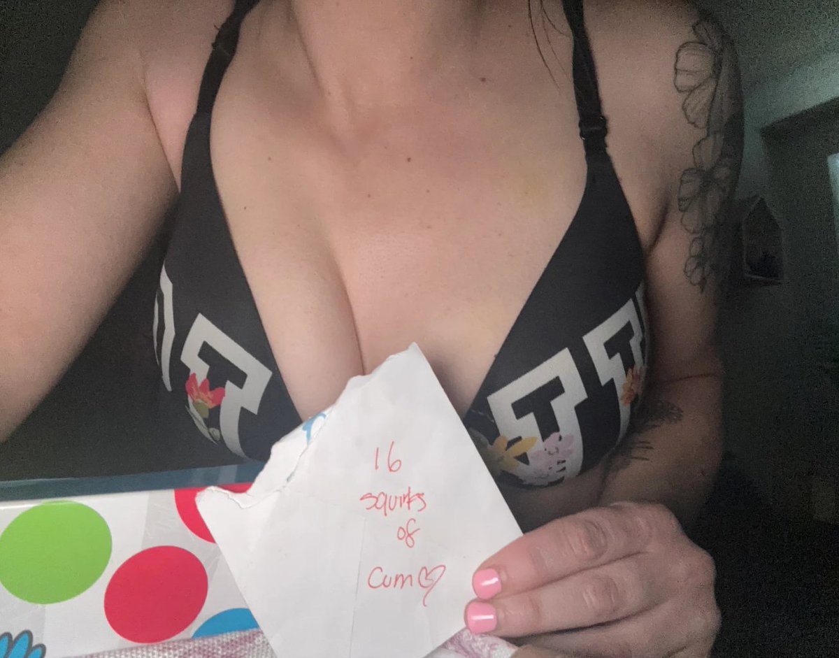 16squirtsofcum tweet media