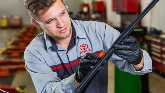 fredhaastoyota's tweet image. It's TotalCare Tuesday! 🌧️ Spring showers wait for no one, so make sure your wiper blades are ready for the job. A quick swap today means a safer, clearer drive all season long! #ToyotaService #CarCare