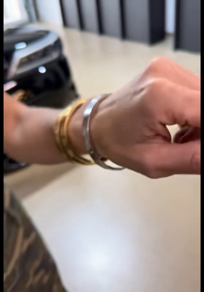 Tobas06's tweet image. #HOLY #WEEK  GIFTED #LUCKY #CHARM &amp;amp; #BLESSINGS.

🤞👌💐❤️ 💎💍