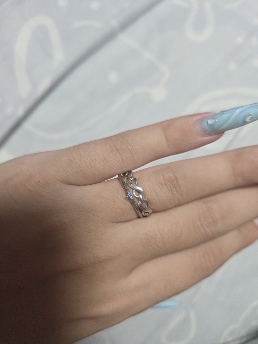 yukiteruno's tweet photo. Feedback positivo para a @xzuxian por ter me entregado a perfeição que são meus Atiny Ring l. https://t.co/5PfJIqrpoN
