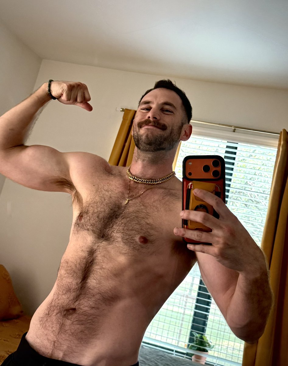 dustinxgold's tweet photo. They say Tuesday is the armpit of the week so I’ll fight fire with fire. https://t.co/gn50JsfpMG